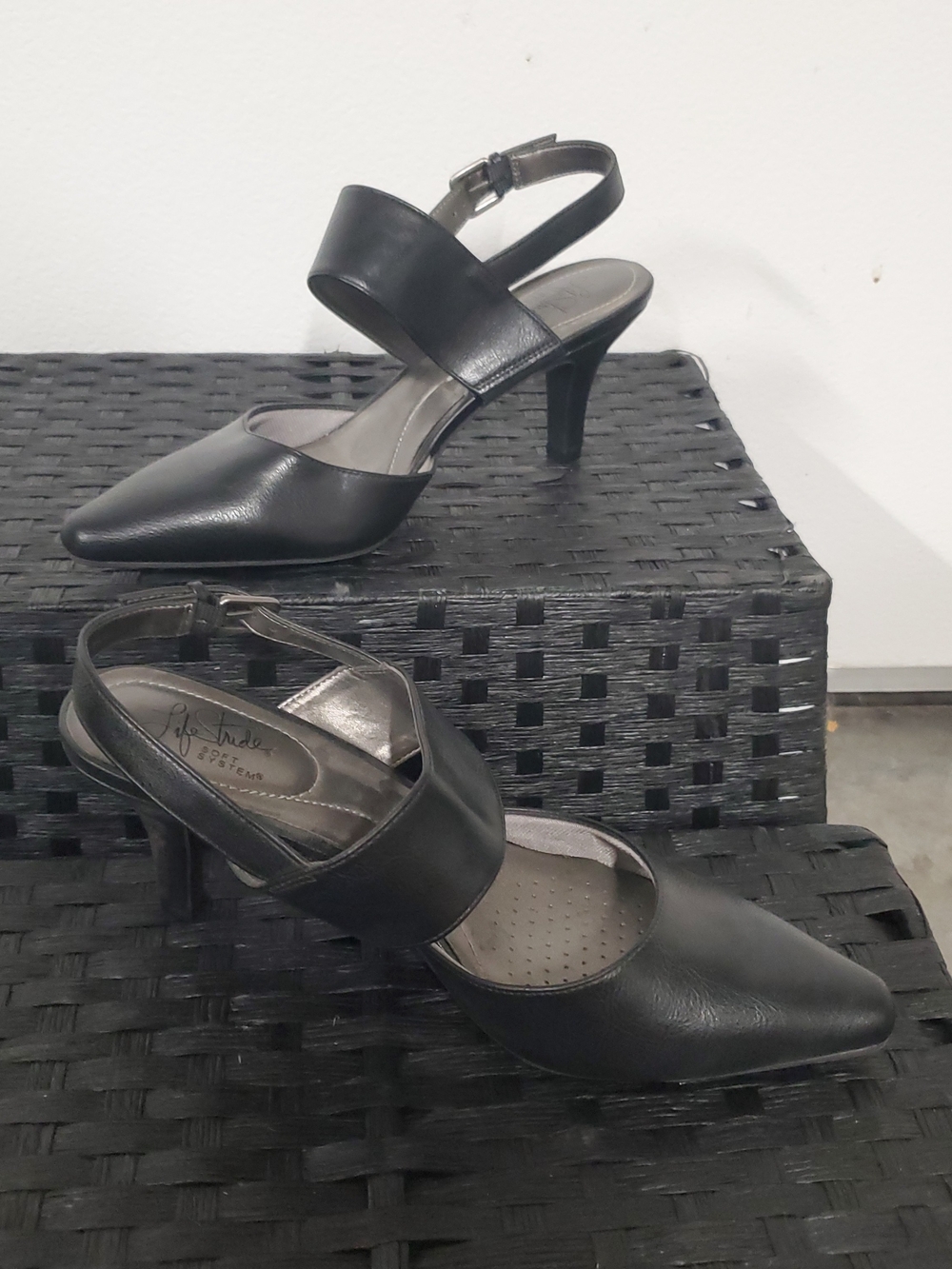 Women’s Black Slingback Pointed-Toe Heels